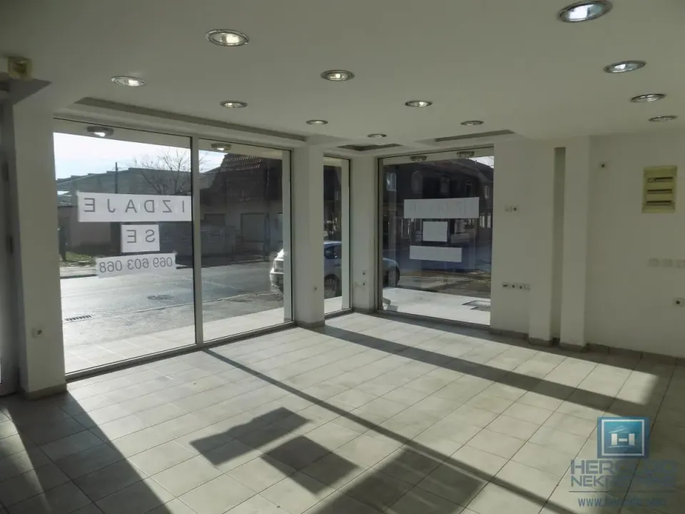 Izdavanje, poslovni prostor, 60m², Jagodnjak, Paraćin