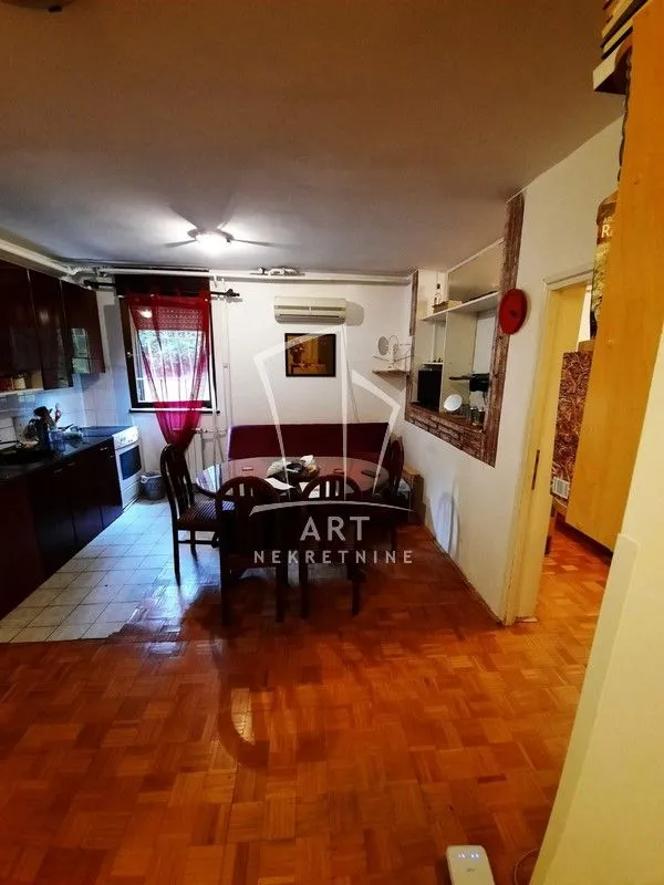 Prodaja, dvosoban stan, 45m², Kluz, Zvezdara Sve Podlokacije