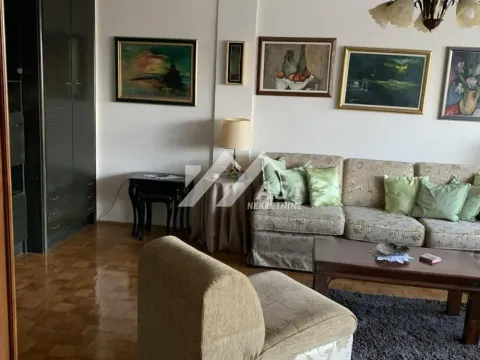 Izdavanje, dvosoban stan, 56m², Liman 1, Novi Sad Sve Podlokacije