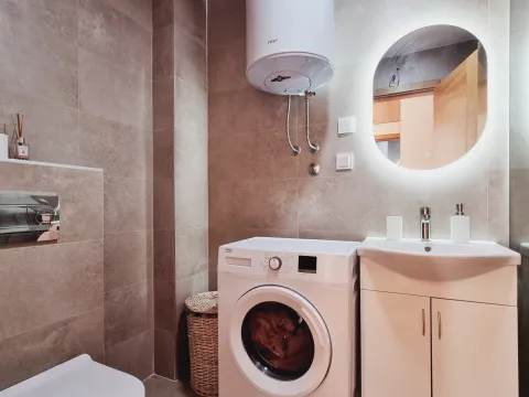 Rent, one bedroom apartment, 45m², Bečići, Budva - image 17