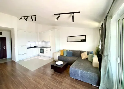 Rent, two bedroom apartment, 93m², Petrovac, Budva - image 10