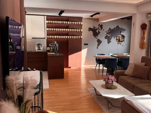 Sale, two bedroom apartment, 85m², Dobrota, Kotor - image 2