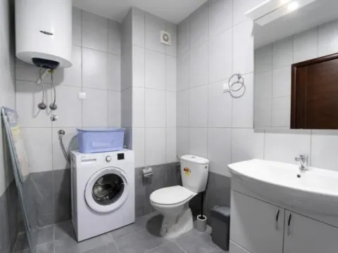 Prodaja, dvosoban stan, 85m², Petrovac, Budva - image 5