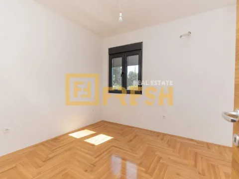 Sale, one bedroom apartment, 39m², Tološi, Podgorica - image 7