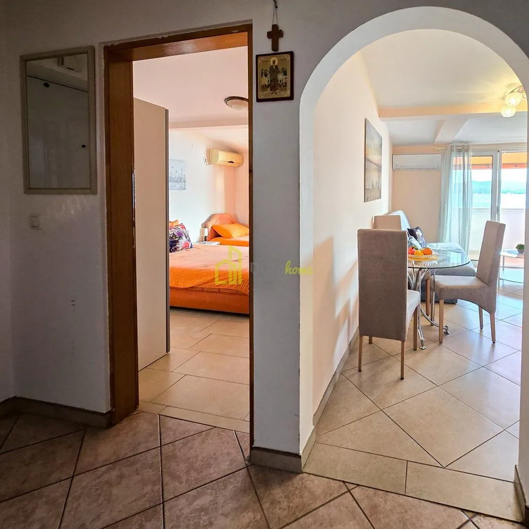 Rent, one bedroom apartment, 45m², Centar, Tivat