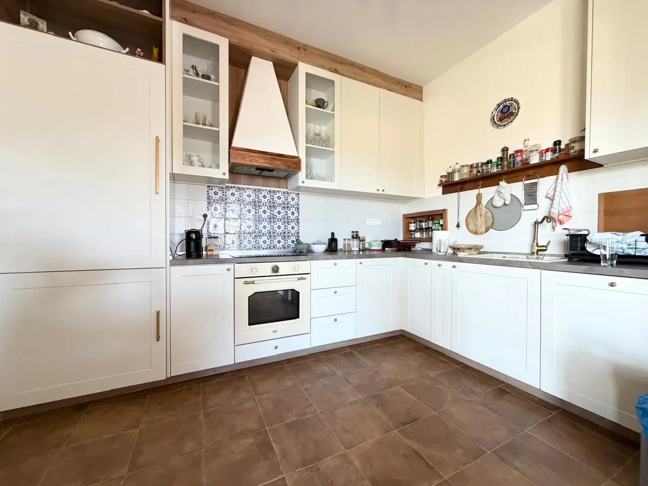 Rent, house, 256m², Masline, Podgorica