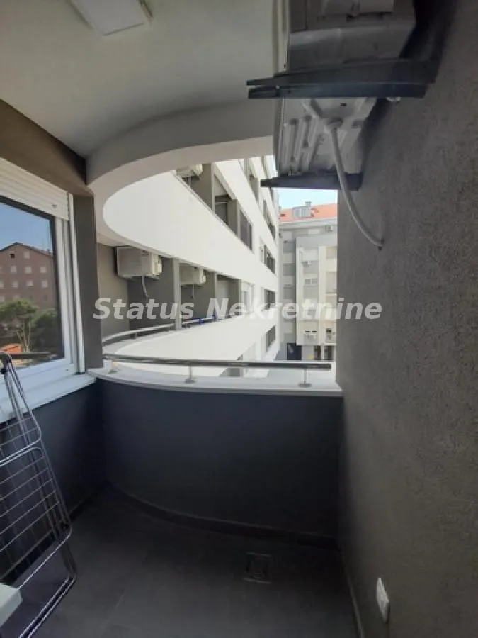 Izdavanje, jednosoban stan, 36m², Centar, Novi Sad