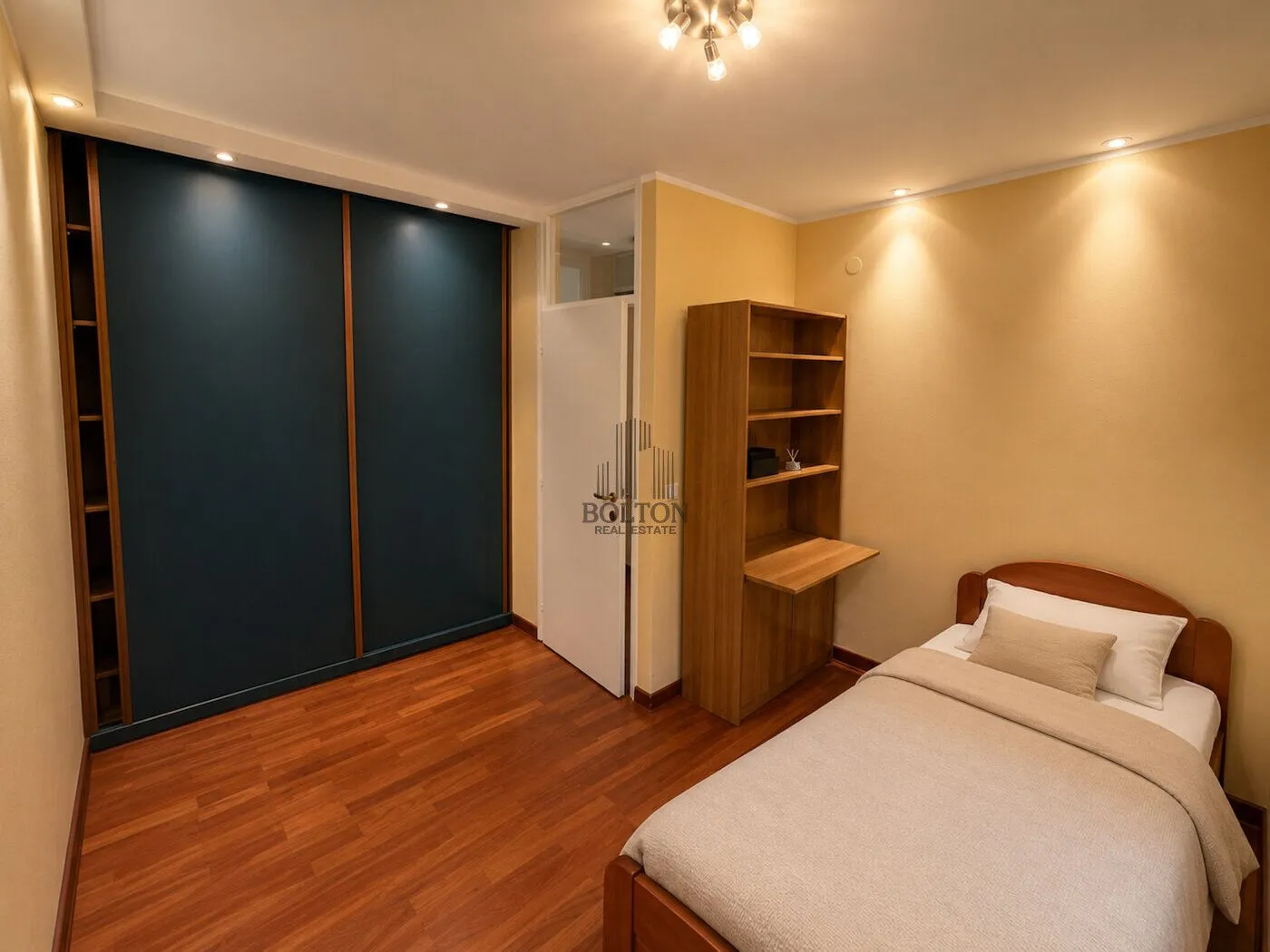 Rent, four bedroom apartment, 101m², Vračar, Šid