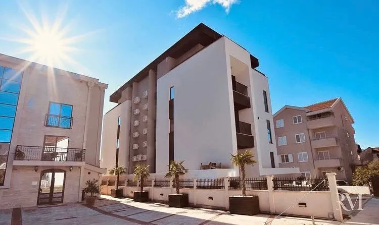 Rent, one bedroom apartment, 45m², Tivat, Crna Gora