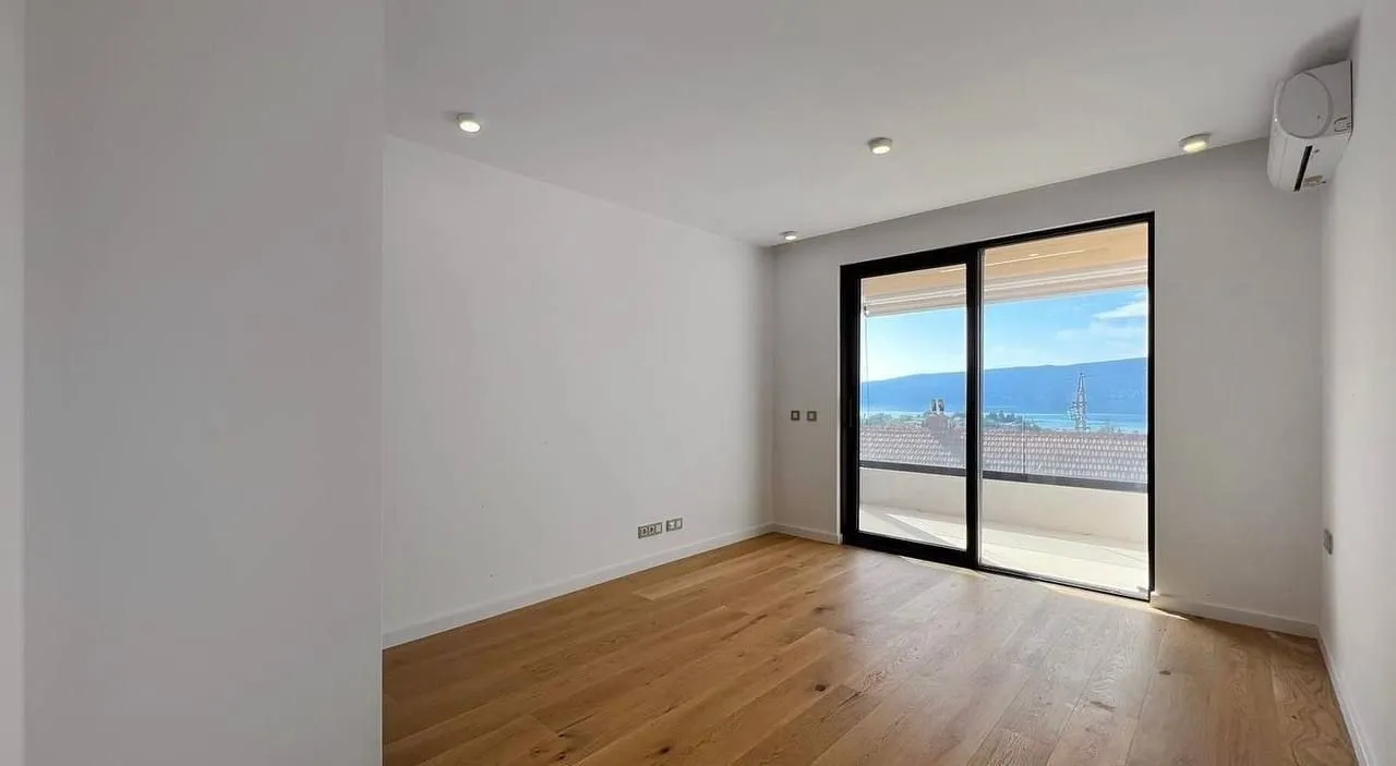 Prodaja, dvosoban stan, 98m², Donja Lastva, Tivat