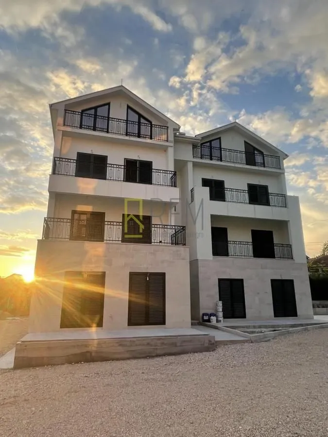 Prodaja, dvosoban stan, 60m², Mrčevac, Tivat