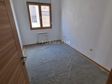 Sale, three bedroom apartment, 73m², Kluz, Zvezdara Sve Podlokacije - image 9