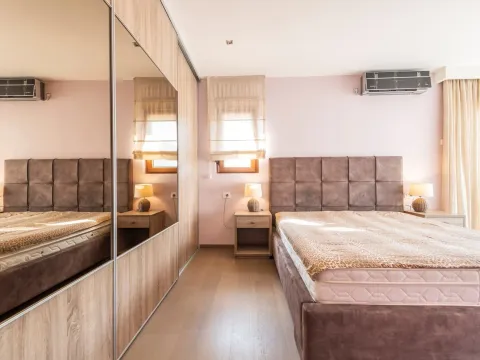 Sale, three bedroom apartment, 215m², Centar, Budva - image 18