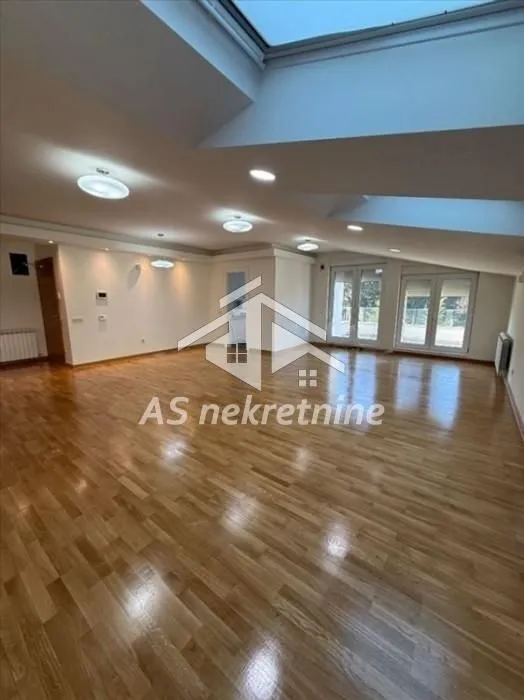 Rent, three bedroom apartment, 130m², Savski Venac, Beograd