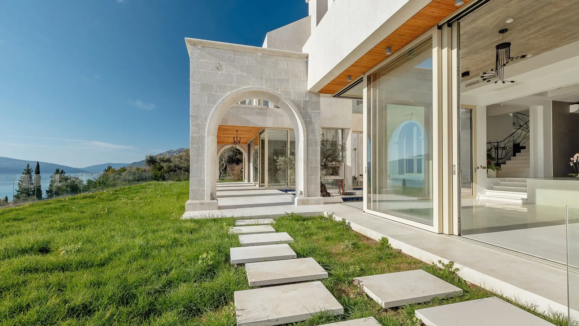 Prodaja, kuća, 1400m², Tivat, Crna Gora