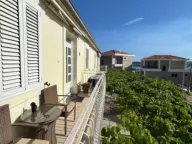 Izdavanje, trosoban stan, 65m², Tripovići, Tivat - image 1