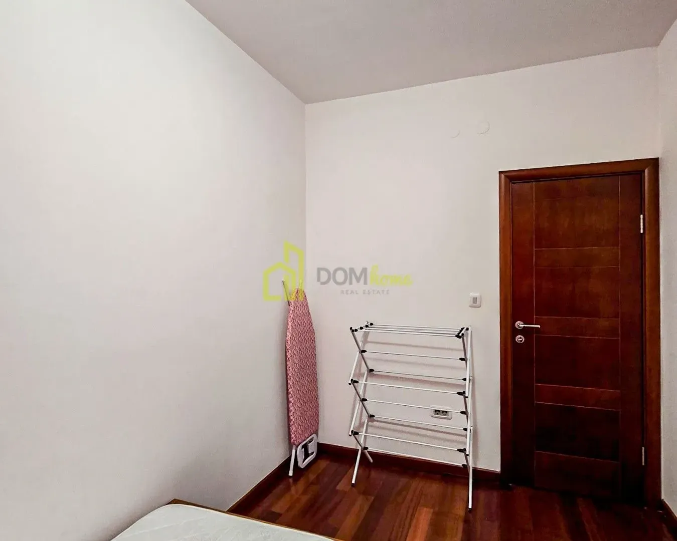 Prodaja, trosoban stan, 100m², Gorica C, Podgorica