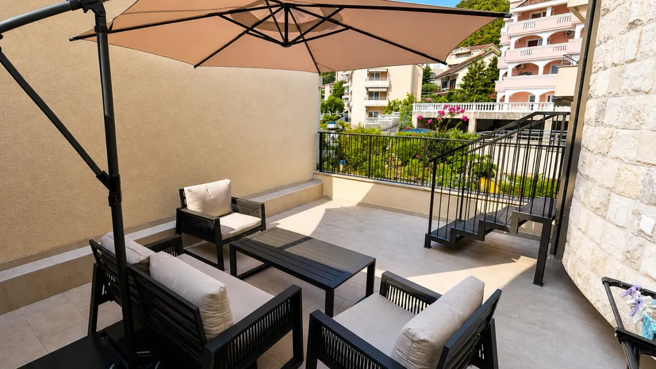 Rent, one bedroom apartment, 42m², Bečići, Budva