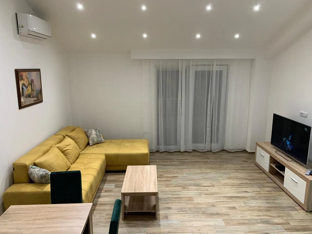 Rent, one bedroom apartment, 65m², Kava, Tivat