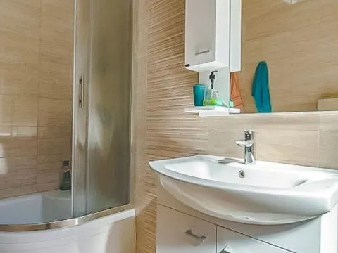 Izdavanje, jednosoban stan, 60m², Kotor, Crna Gora - image 4