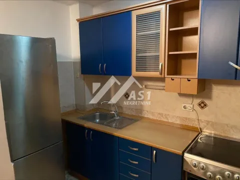 Izdavanje, četvorosoban stan, 100m², Bulevar Evrope, Novi Sad Sve Podlokacije - image 5