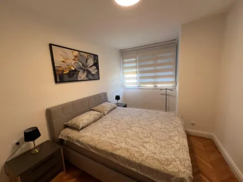 Izdavanje, dvosoban stan, 60m², Centar, Bar - image 3