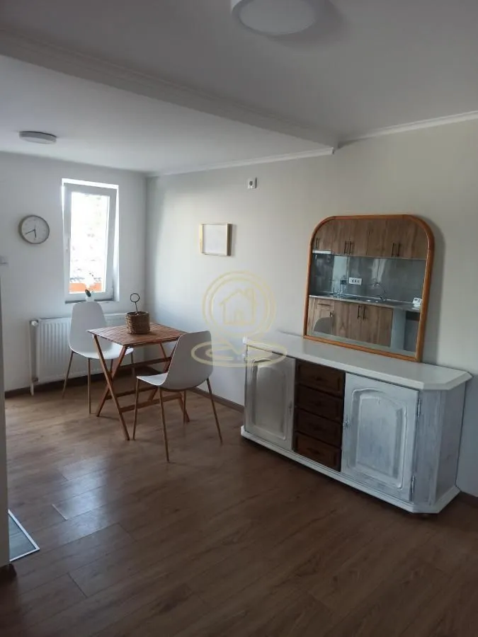Izdavanje, trosoban stan, 70m², Salajka, Novi Sad Sve Podlokacije