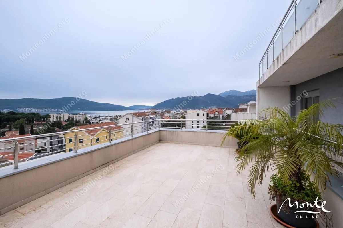 Prodaja, dvosoban stan, 87m², Tivat, Crna Gora
