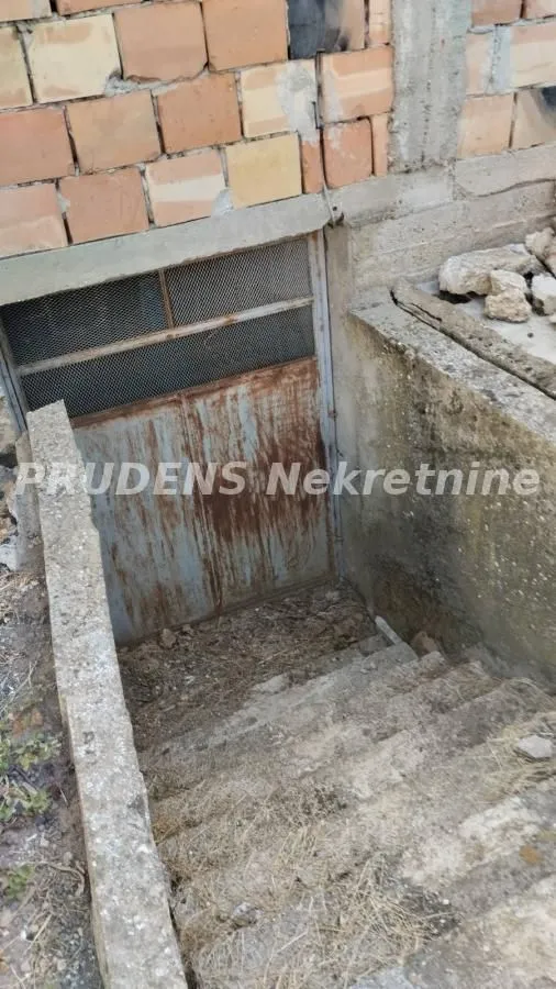 Sale, house, 300m², Dobanovci, Surčin