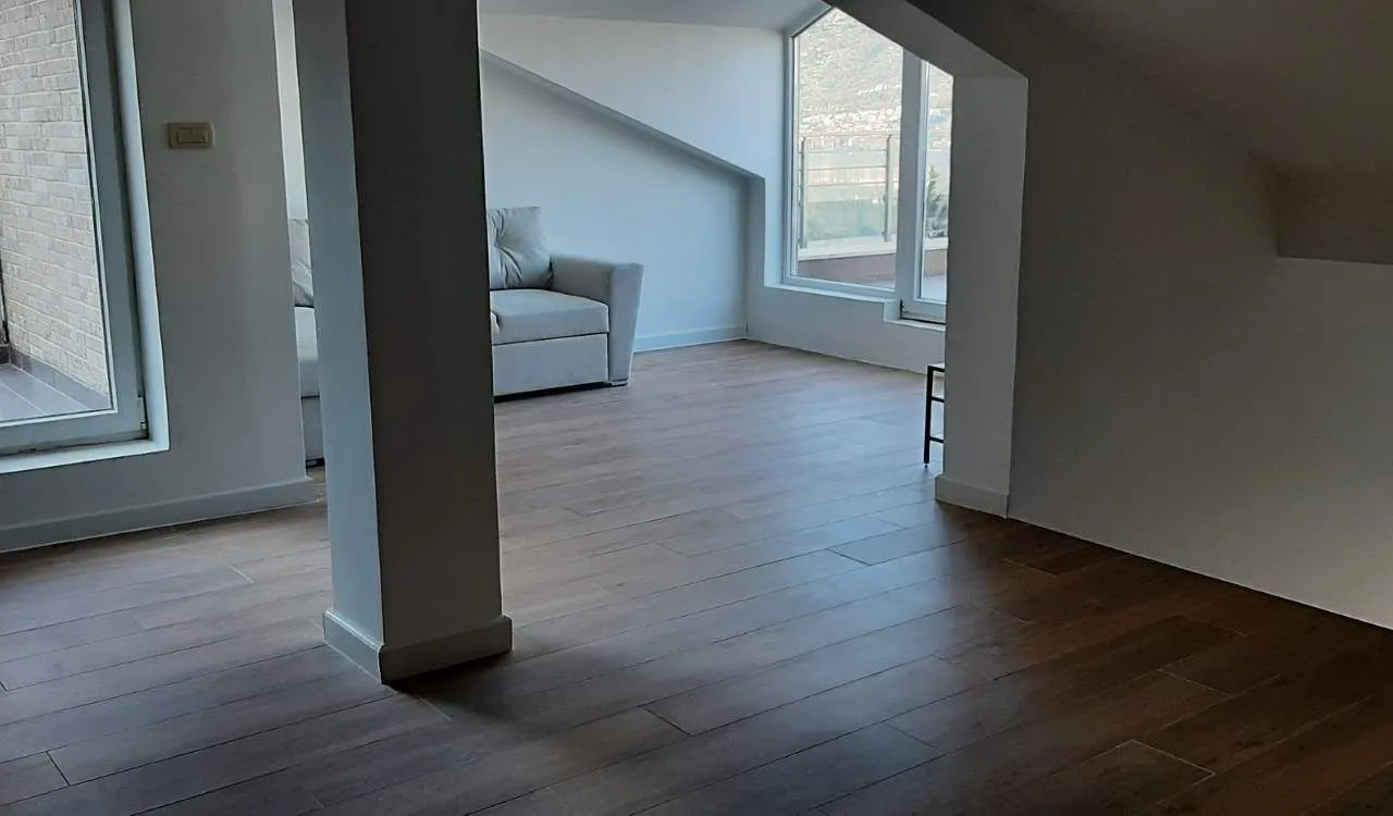 Prodaja, četvorosoban stan, 171m², Dobrota, Kotor