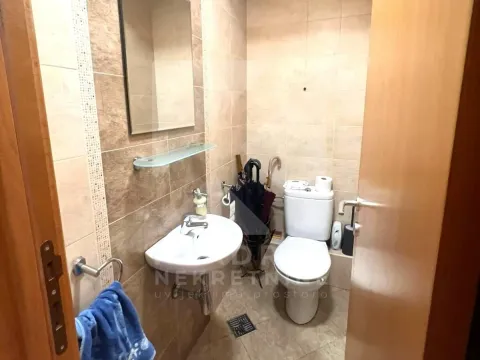 Sale, two bedroom apartment, 70m², Stari Aerodrom, Podgorica - image 11