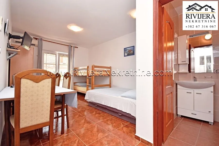 Prodaja, kuća, 300m², Đenovići, Herceg Novi