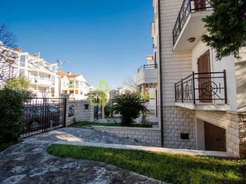 Izdavanje, kuća, 750m², Gorica C, Podgorica - image 26