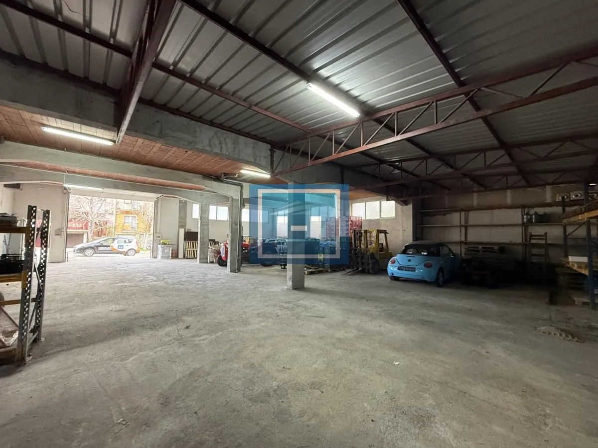 Rent, office space, 320m², Strelište, Jagodina