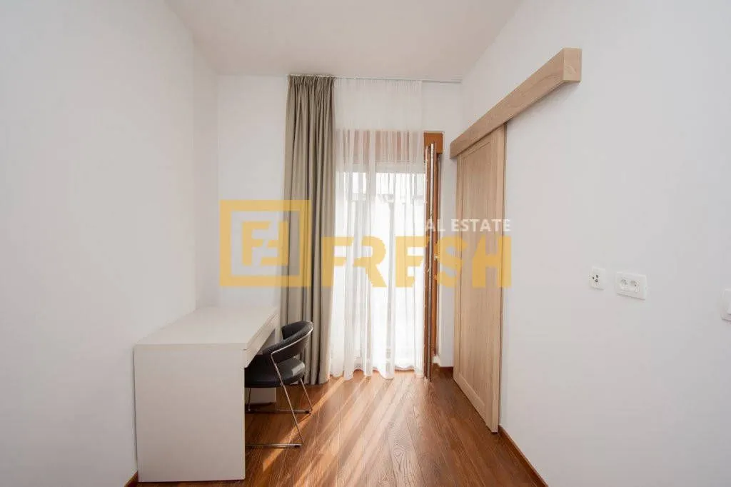 Rent, three bedroom apartment, 90m², Master Kvart, Podgorica