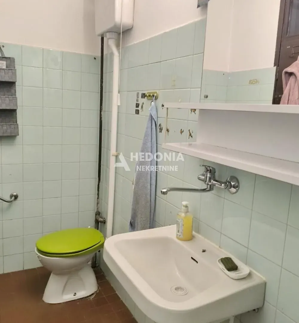 Prodaja, četvorosoban stan, 110m², Botanička Bašta, Palilula Sve Podlokacije