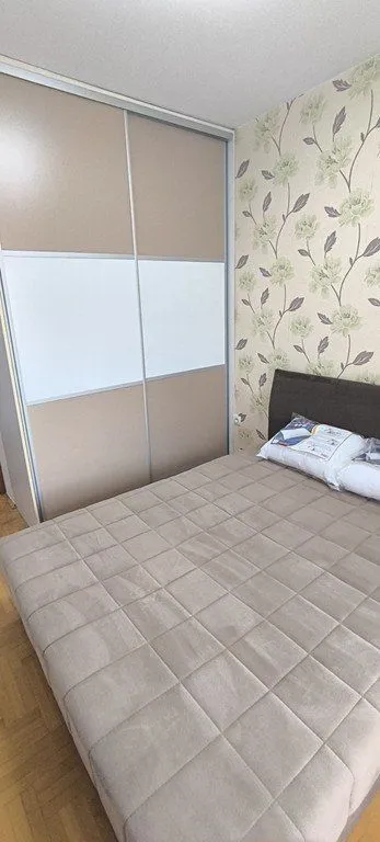 Izdavanje, jednosoban stan, 42m², Tuški Put, Podgorica