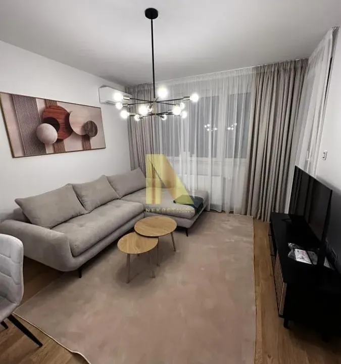 Izdavanje, dvosoban stan, 42m², Podbara, Novi Sad Sve Podlokacije