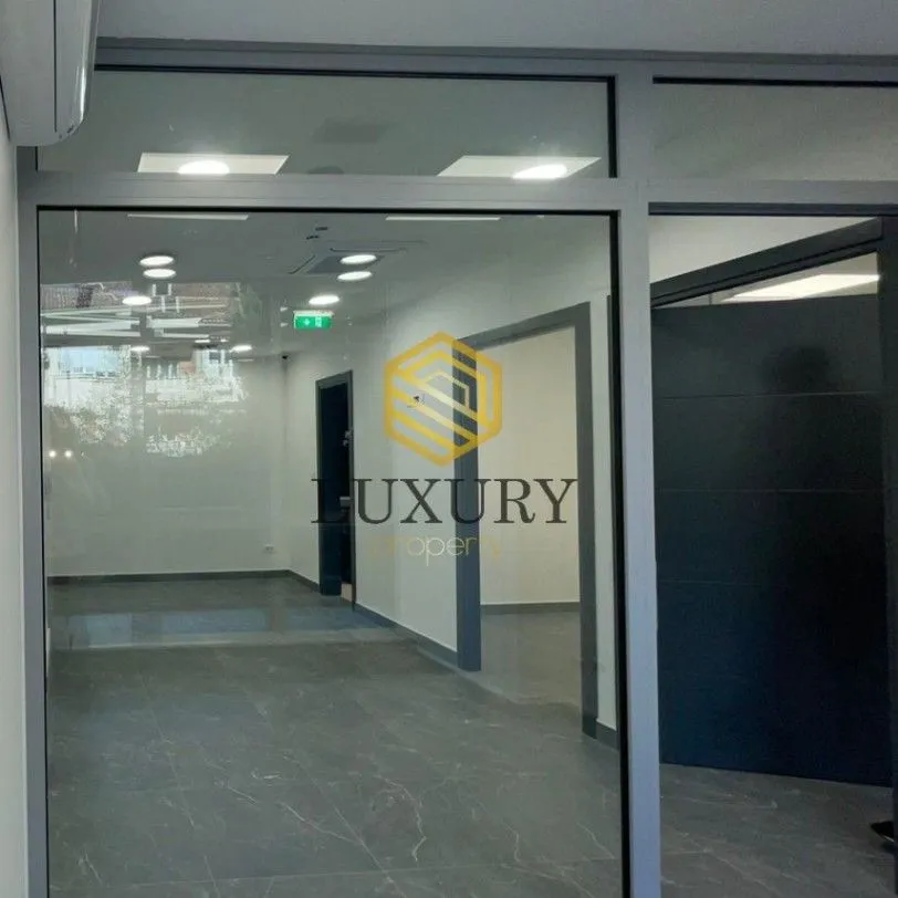 Rent, office space, 77m², Centar, Podgorica
