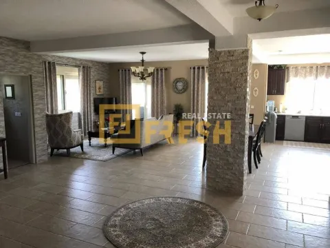 Prodaja, kuća, 250m², Ulcinj, Crna Gora - image 3