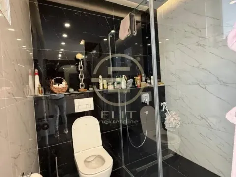 Prodaja, kuća, 173m², Sremska Kamenica, Petrovaradin - image 28