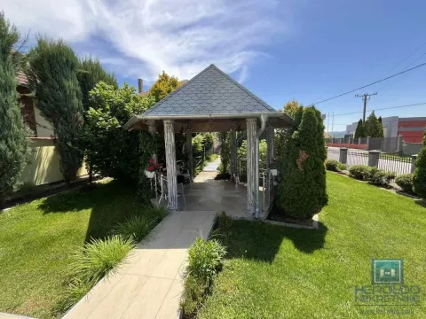 Prodaja, kuća, 302m², Vinorača, Jagodina - image 8