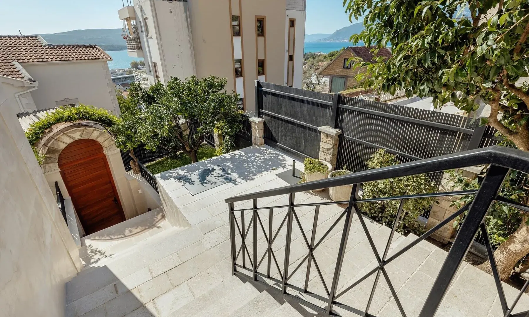 Sale, house, 240m², Kavač, Kotor