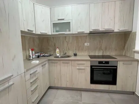 Izdavanje, jednosoban stan, 50m², Budva, Crna Gora - image 20