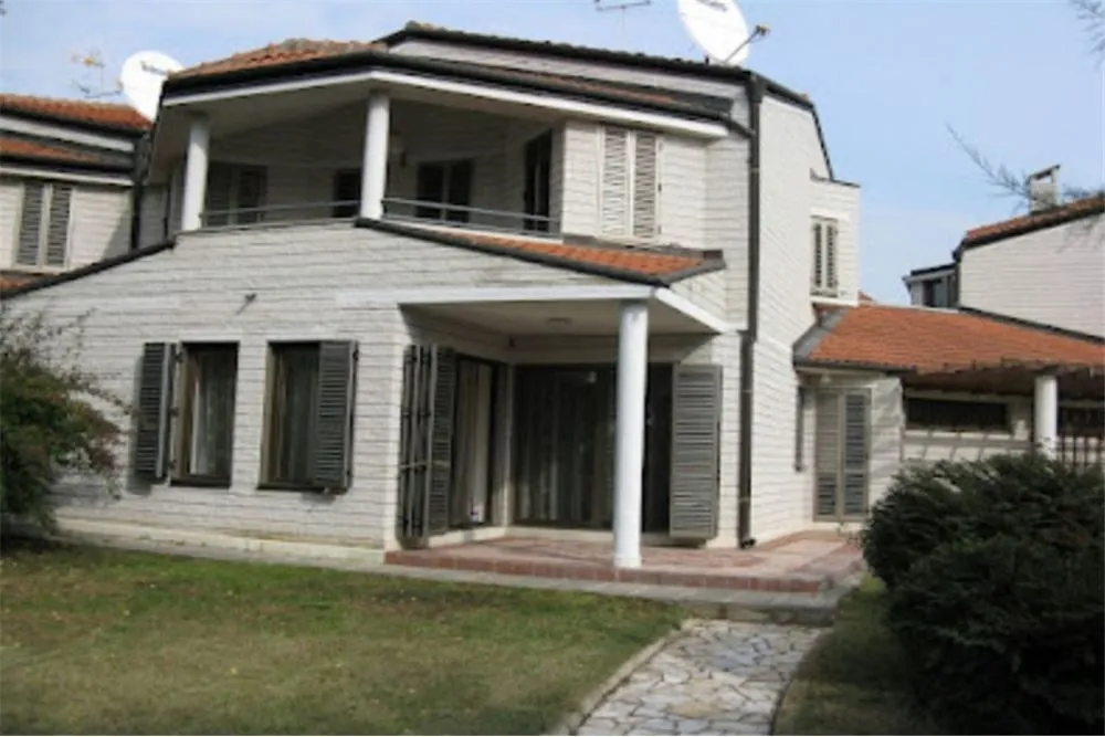 Izdavanje, kuća, 500m², Pantelej, Niš