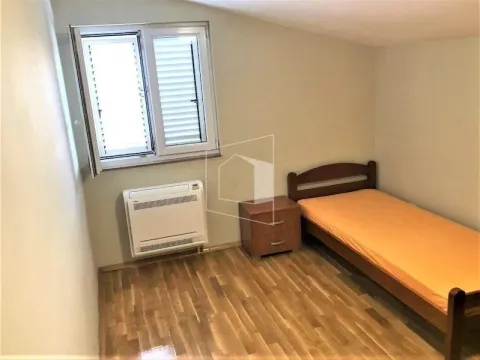 Rent, house, 220m², Konik, Podgorica - image 9