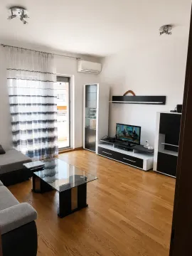 Rent, two bedroom apartment, 75m², City Kvart, Podgorica - image 2