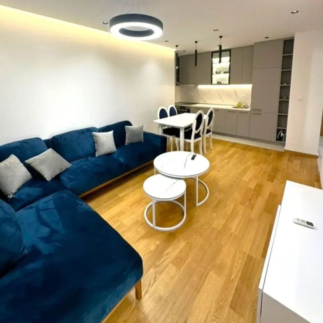 Izdavanje, dvosoban stan, 69m², City Kvart, Podgorica