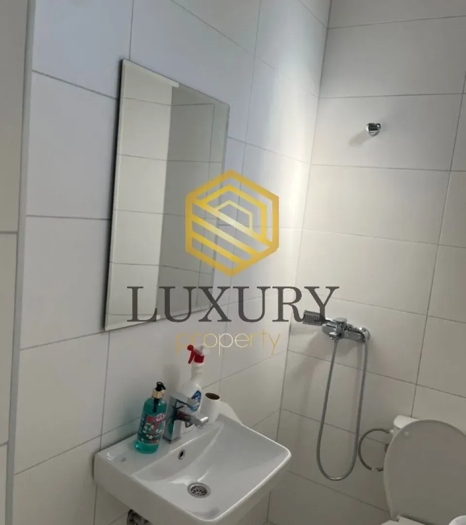 Izdavanje, poslovni prostor, 64m², Zagorič, Podgorica