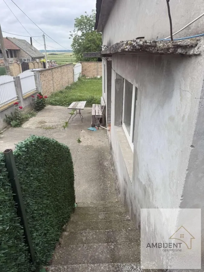 Prodaja, kuća, 80m², Novi Karlovci, Inđija